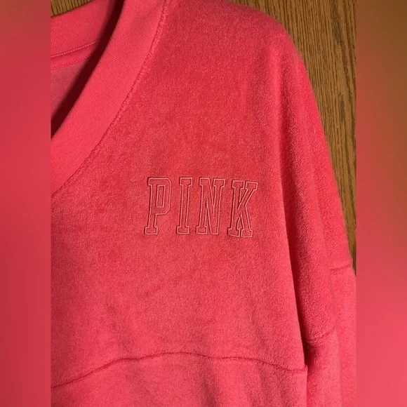 PINK Victoria's Secret Terry Cloth V-Neck Top - Picture 4 of 5